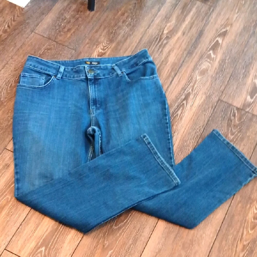Lee Regular Bootcut Midrise Jeans Womens 16 Casual Mom Jeans Blue Denim - Picture 1 of 5